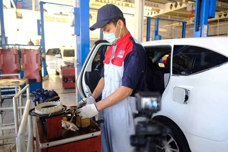 ilsutrasi-perawatan-mobil-foto-pr-daihatsu-cxog