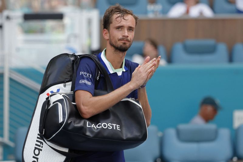 2022-04-02T124336Z_1_LYNXNPEI3106D_RTROPTP_4_TENNIS (1)