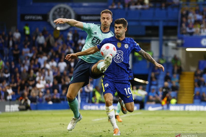 2022-05-19T193404Z_1612881887_UP1EI5J1ICPA8_RTRMADP_3_SOCCER-ENGLAND-CHE-LEI-REP