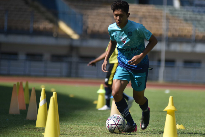 ferdiansyah_latihan_amandeep