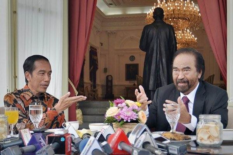 Jokowi dan Surya Paloh