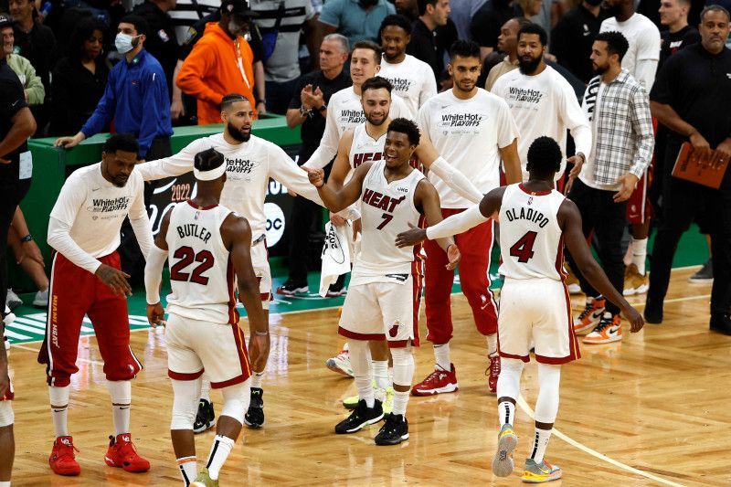 2022-05-28T035105Z_1704280923_MT1USATODAY18374859_RTRMADP_3_NBA-PLAYOFFS-MIAMI-H