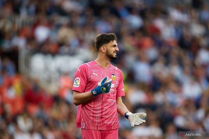 2022-05-10T000000Z_143740880_MT1NURPHO000V8FA9Y_RTRMADP_3_SOCCER-SPAIN-VAL-BET-R