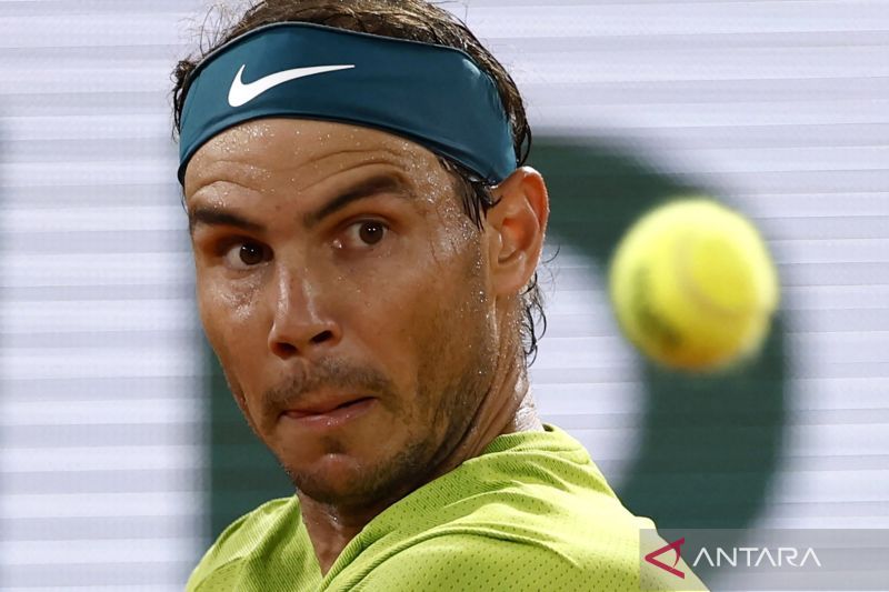 2022-06-03T140113Z_155440148_UP1EI6312Y0P9_RTRMADP_3_TENNIS-FRENCHOPEN