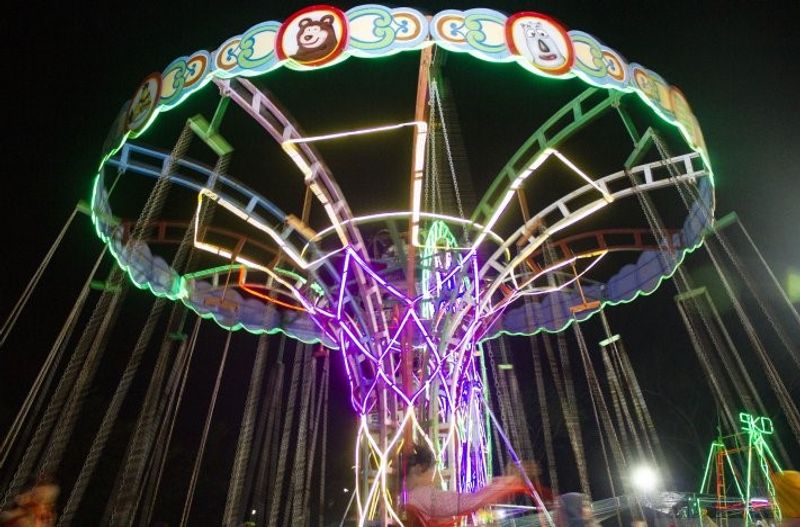 pasar malam wahana bermain