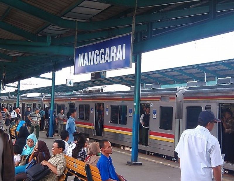 Keberangkatan-Stasiun-Manggarai