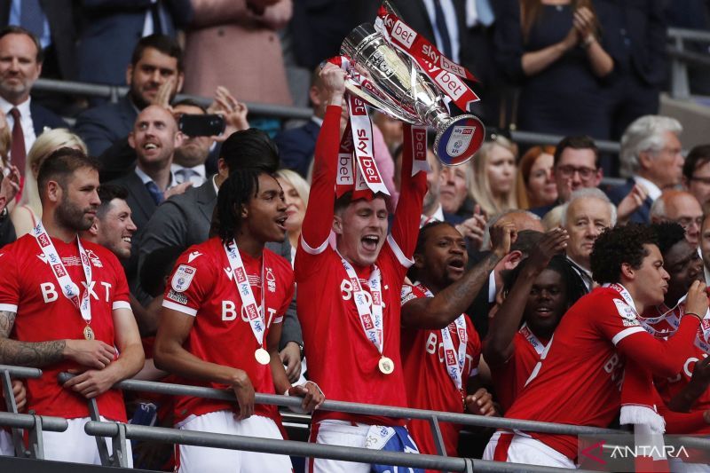2022-05-29T184128Z_1222548718_UP1EI5T1FX156_RTRMADP_3_SOCCER-ENGLAND-HDD-NTG-REP