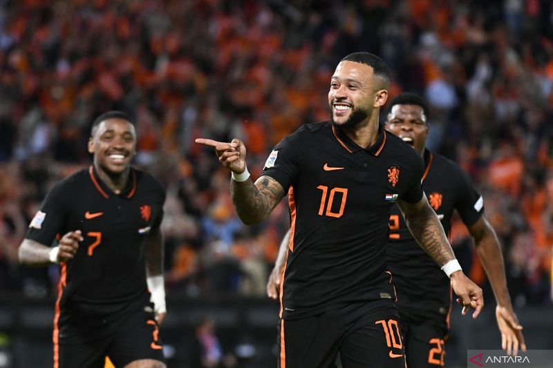 2022-06-14T210054Z_2060192102_UP1EI6E1MDGJ7_RTRMADP_3_SOCCER-UEFANATIONS-NLD-WAL