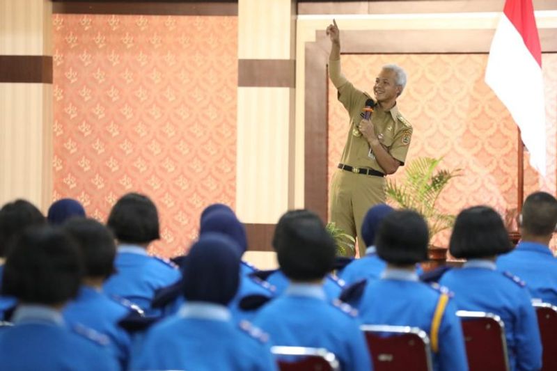 Terima-Siswa-TN-768x512