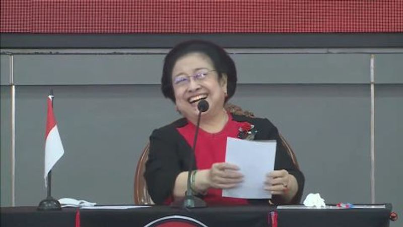 Megawati-saat-tertawa-dalam-Rakernas-PDIP-Tangkapan-Layar-480x270