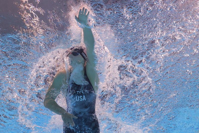 2022-06-24T174312Z_1716009175_UP1EI6O1D7Y91_RTRMADP_3_SWIMMING-WORLD