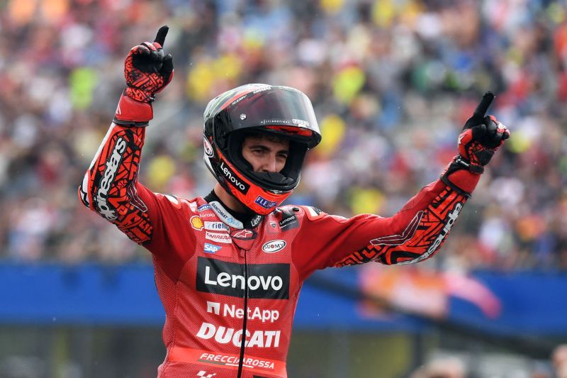2022-06-26T125358Z_532042231_UP1EI6Q0ZTW8I_RTRMADP_3_MOTOR-MOTOGP-NETHERLANDS