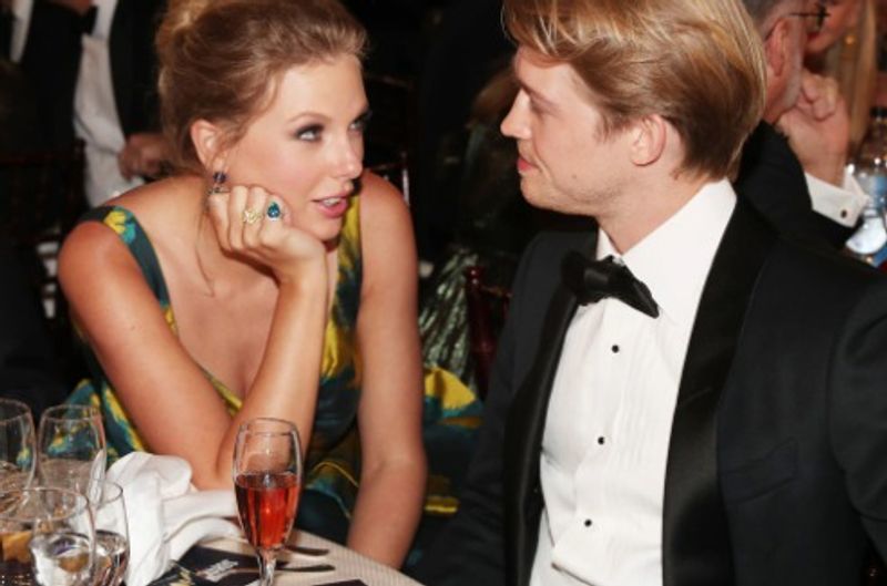 Taylor Swift dan Joe Alwyn Sudah Bertunangan Dan Merencanakan Pernikahan Secepat