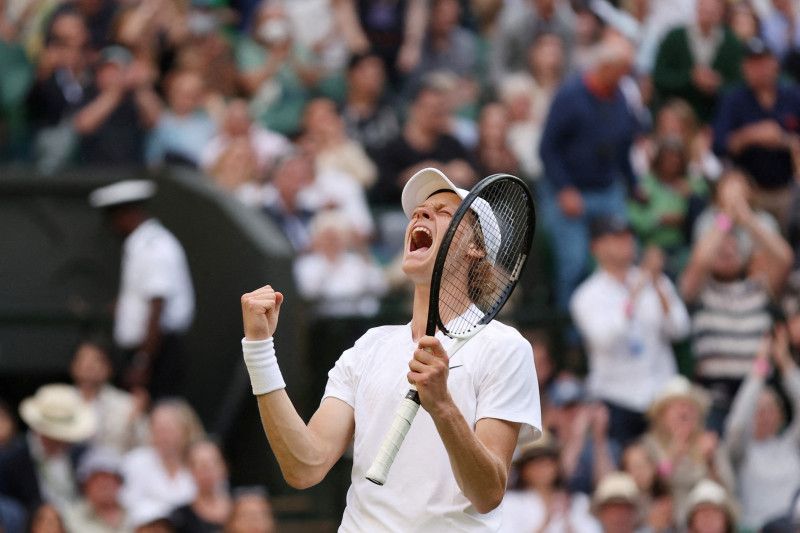 2022-07-03T193038Z_915304651_UP1EI731G2EBL_RTRMADP_3_TENNIS-WIMBLEDON