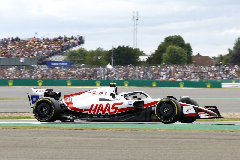 2022-07-03T215051Z_1225394724_UP1EI731OOPG7_RTRMADP_3_MOTOR-F1-BRITAIN
