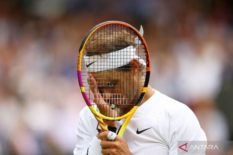 2022-07-06T225252Z_1326204675_UP1EI761BWP5V_RTRMADP_3_TENNIS-WIMBLEDON