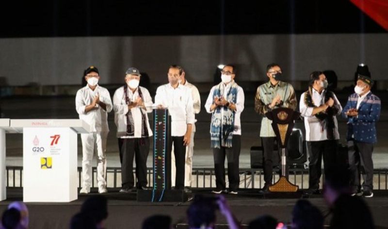 dua-pesan-presiden-jokowi-saat-peresmian-kawasan-marina-labuan-bajo-WhatsApp Ima