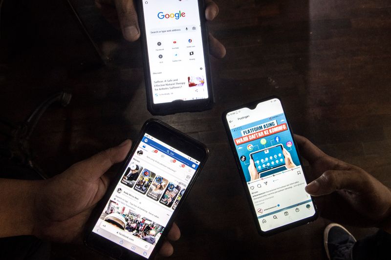 antarafoto-kemenkominfo-blokir-media-sosial-180722-adm-1