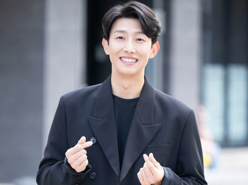 Kang Ki-young 'Woo Young-woo' Gagal Liburan ke Bali Karena Positif COVID-19
