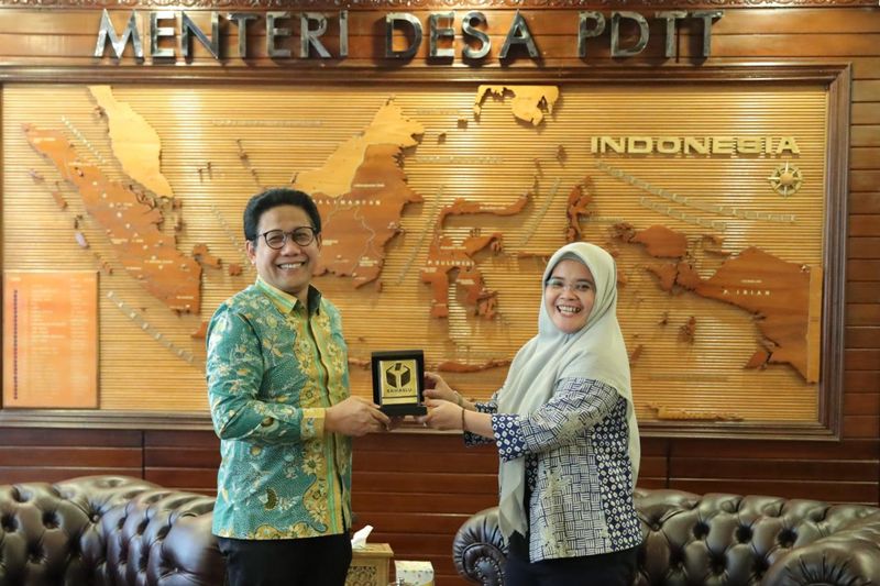 Menteri_Desa_PDTT_10-8-2022