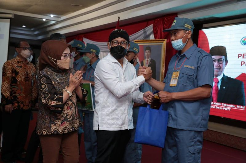 Menteri_Desa_PDTT_20-8-2022
