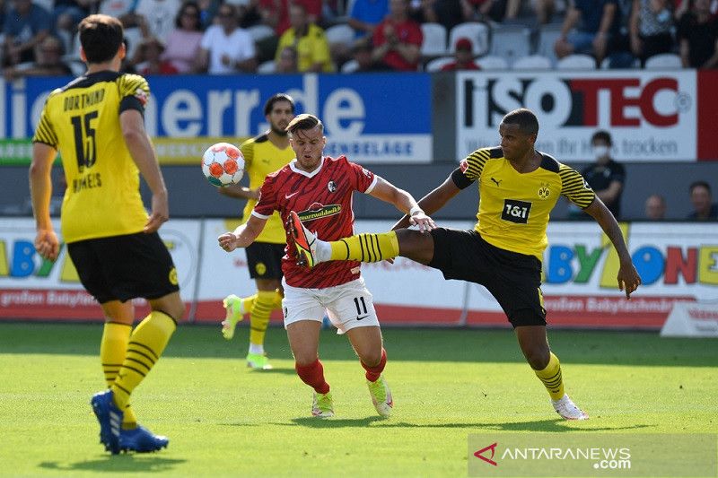 20210821-manuel-akanji-dortmund