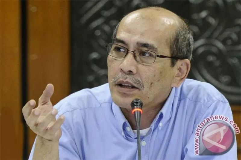 ekonom-senior-faisal-basri-memberikan-usul-soal-penanganan-c-80
