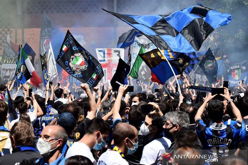 2021-05-23T120956Z_1717708999_UP1EH5N0XSI0Y_RTRMADP_3_SOCCER-ITALY-INT-UDI-REPOR