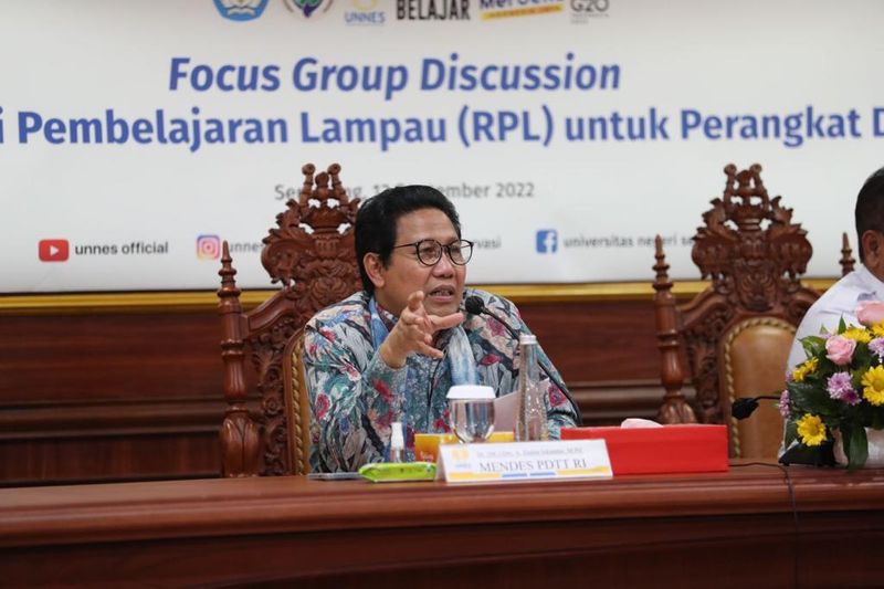 Menteri_Desa_PDTT_12-9-2022