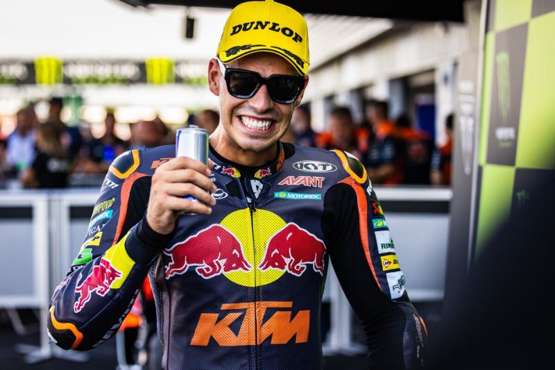 463712_Augusto-Fernandez_Red-Bull-KTM-Ajo_Moto2_Silverstone-Circuit-_GBR_07-08-2