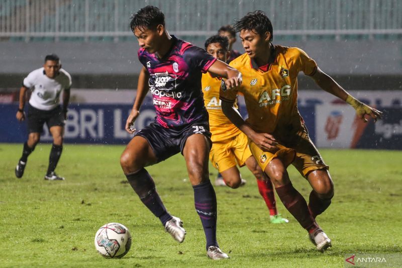 antarafoto-rans-nusantara-fc-imbang-dengan-persik-kediri-10092022-ada-3