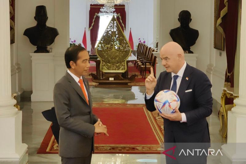 20221018-presiden-jokowi-presiden-fifa-04