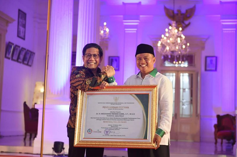 Menteri_Desa_PDTT_18-10-2022