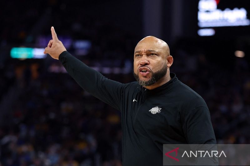 20221019-darvin-ham-lakers