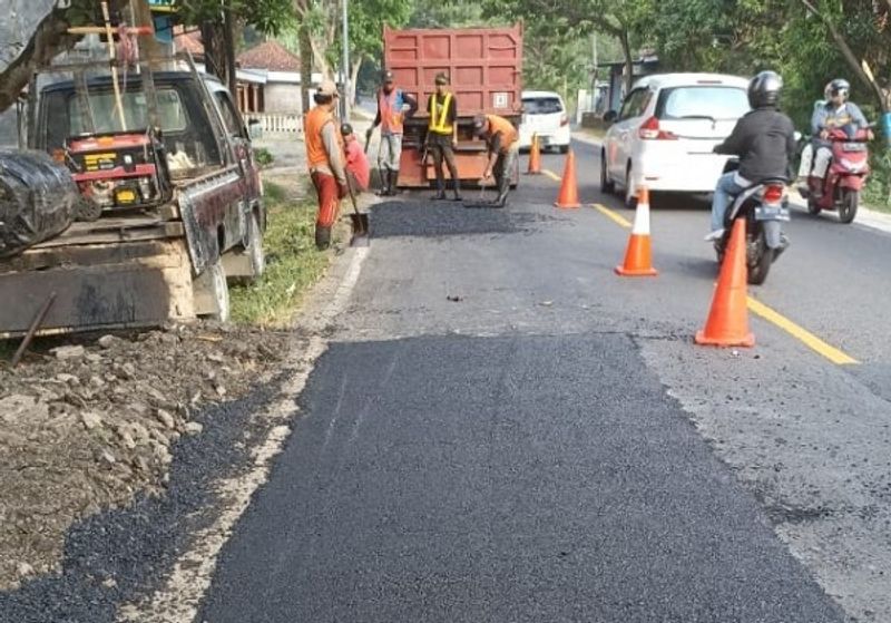 percepat-pertumbuhan-ekonomi-kawasan-kementerian-pupr-bangun-infrastruktur-di-ka