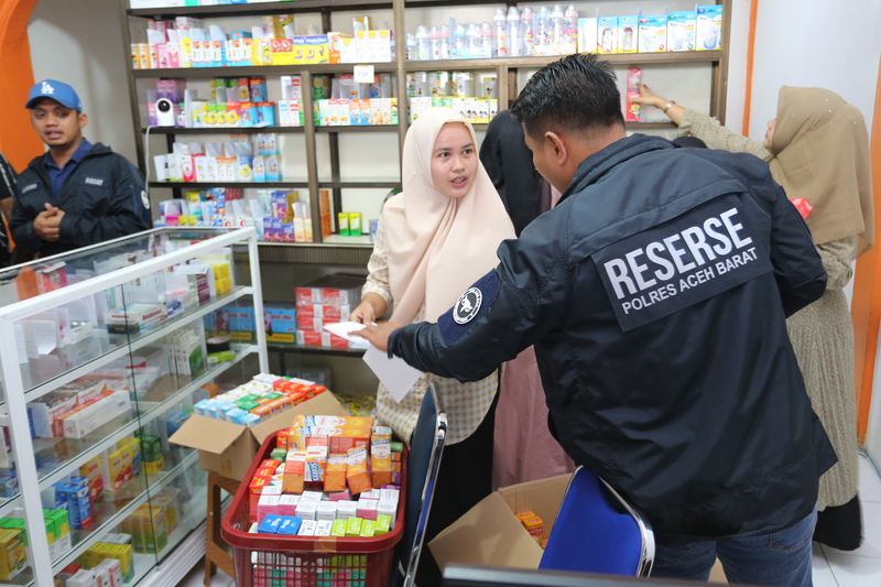 antarafoto-sidak-apotek-dalam-pengawasan-penjualan-obat-sirup-221022-syf-5