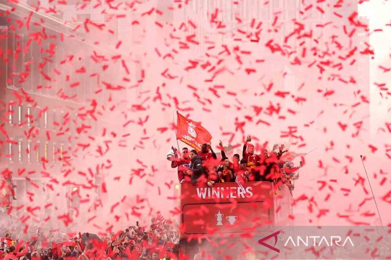 2022-05-29T190528Z_1159804388_UP1EI5T1FVO53_RTRMADP_3_SOCCER-CHAMPIONS-LIV-MAD-L