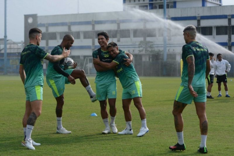 latihan-persib (1)