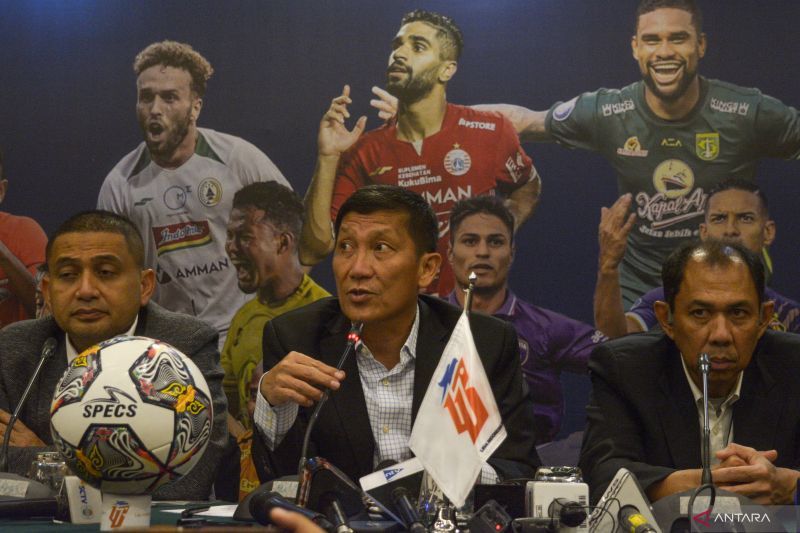 antarafoto-rupslb-pt-liga-indonesia-baru-151122-sth-2