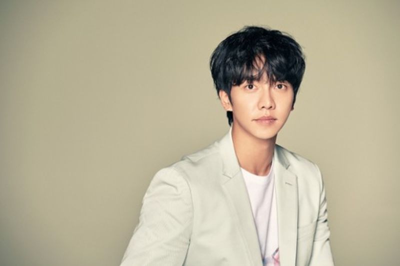 Lee Seunggi Tuntut Agensinya Setelah 18 Tahun Belum Mendapatkan Bayaran