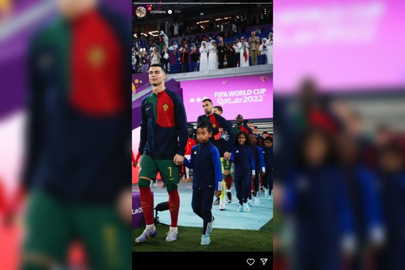 20221125-player-escort-ronaldo-01