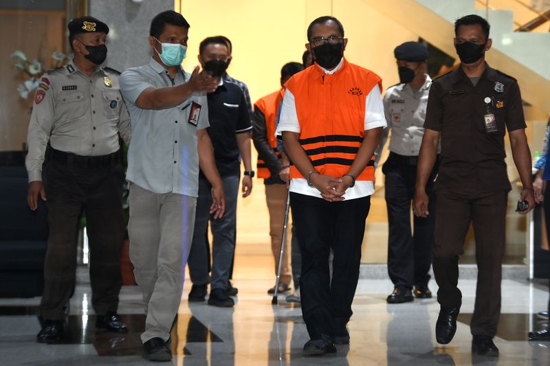 kpk sahat simanjuntak dprd jatim