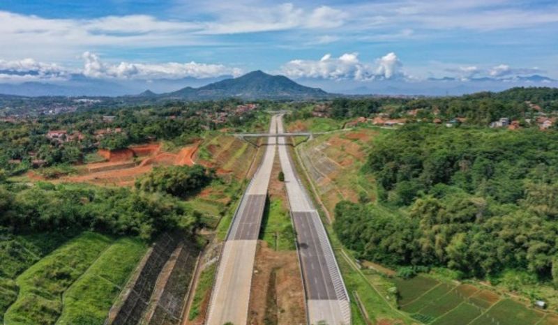 dukung-kelancaran-lalu-lintas-nataru-20222023-kementerian-pupr-fungsionalkan-9-r