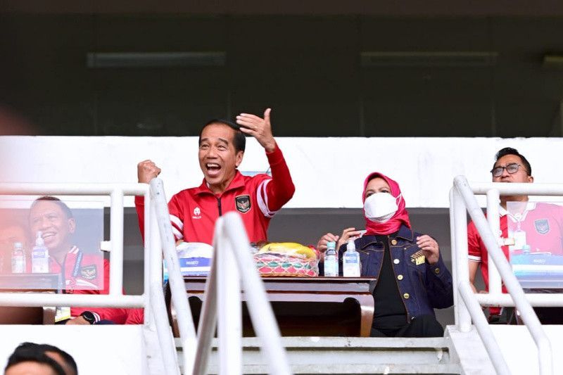 20221223-presiden-nonton-piala-aff-01