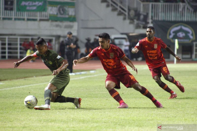 Tira-Persikabo-Lawan-Borneo-FC-010919-ysw-1_1