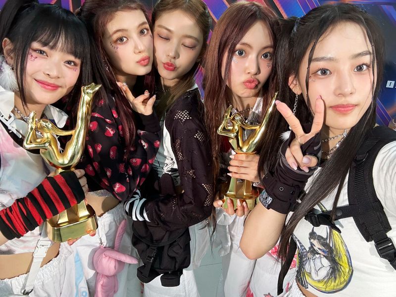 'Rookie Monster' NEWJEANS Menangkan 4 Penghargaan 'Rookie Of The Year'