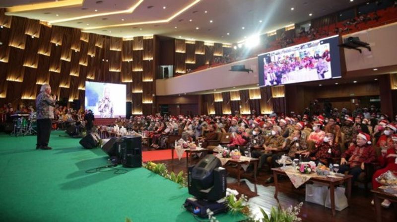 puncak-perayaan-natal-2022-kementerian-pupr-laksanakan-bakti-sosial-di-seluruh-i