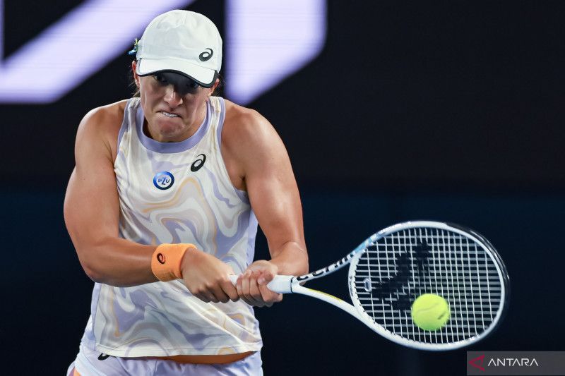 2023-01-18T024819Z_1865738495_MT1USATODAY19808241_RTRMADP_3_TENNIS-AUSTRALIAN-OP