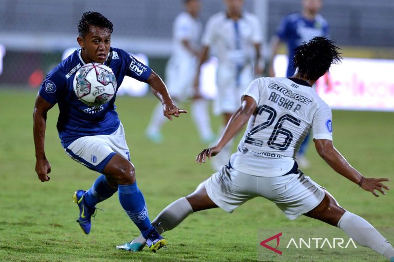 antarafoto-persib-vs-psis-150222-fik-3