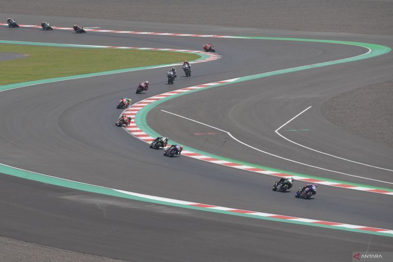 antarafoto-superpole-race-wsbk-13112022-pus-8